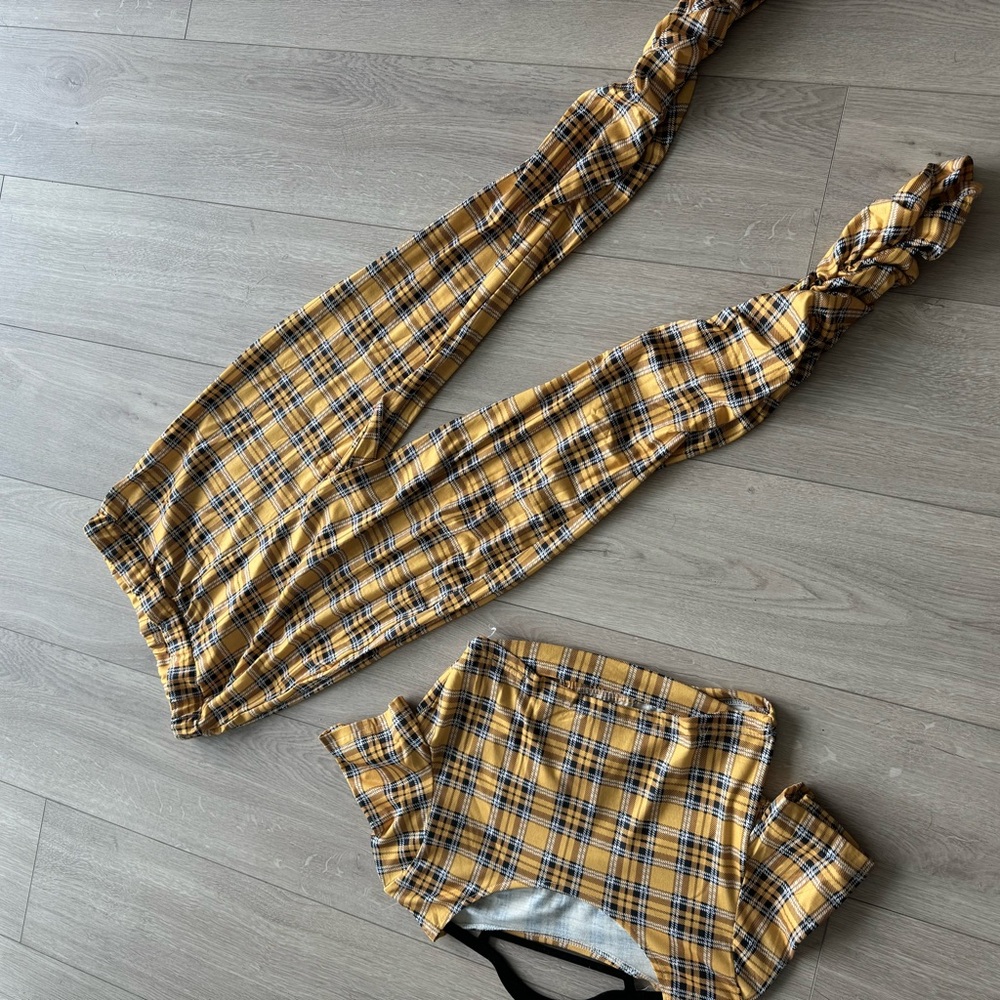 Plaid Set - Picture 4 of 6